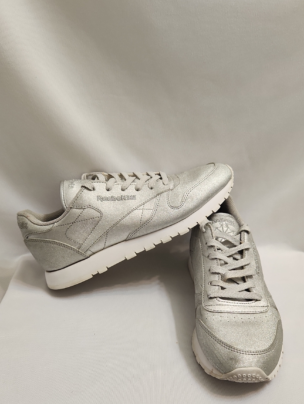 Reebok Metallic Silver Low-Top Sneakers (W Size 8.5)